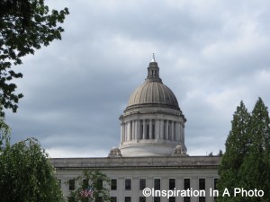 Optical illusion building_two to one