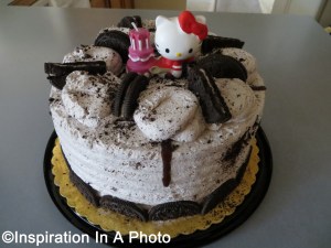 Chocolate cake with cookies and cream icing_Birthday cake