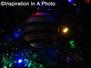 Illuminated striped bulb